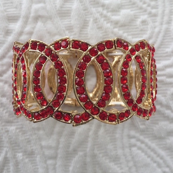 Red rhinestone stretch bracelet - Picture 2 of 4